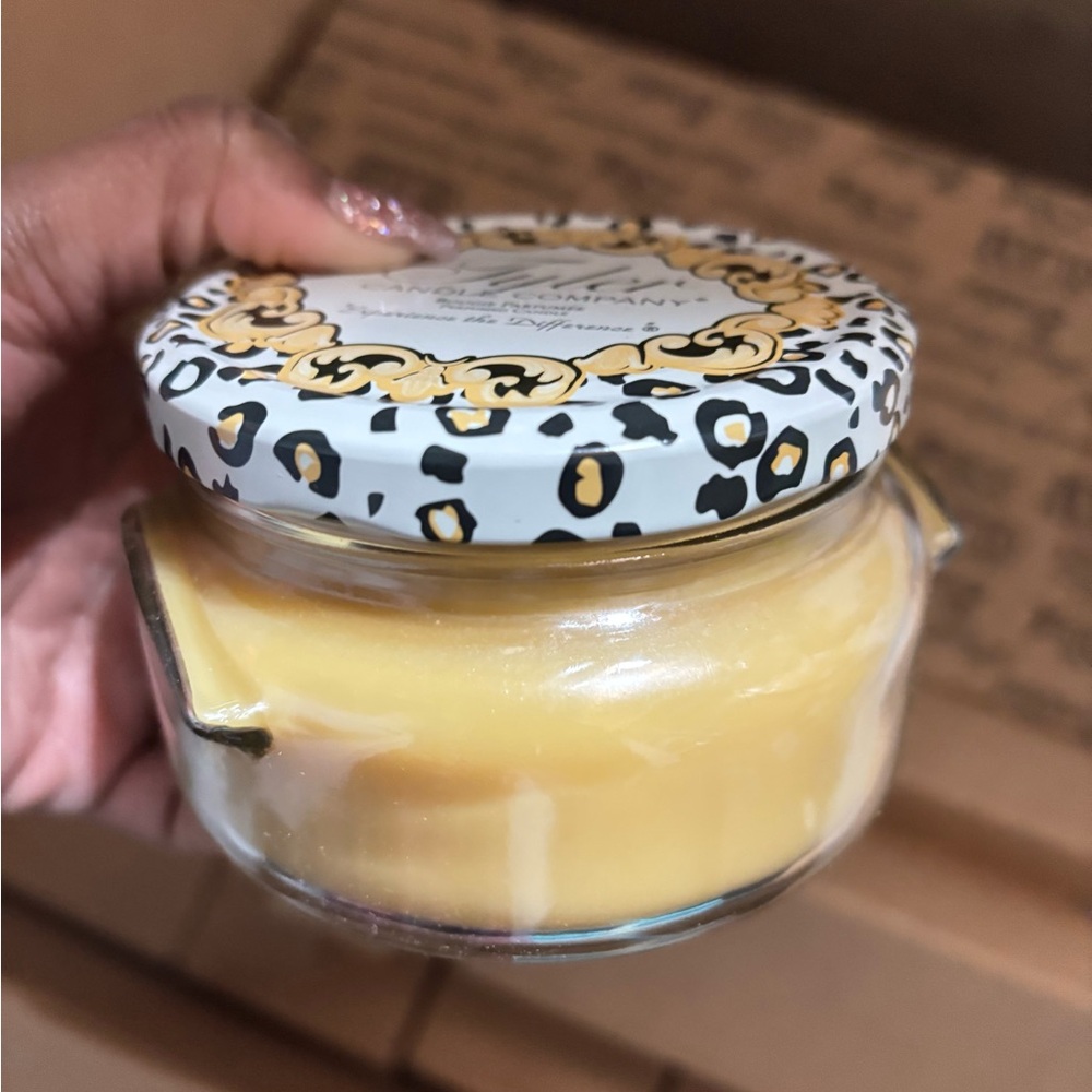 Tyler Candles - 11 oz Jar (1) Pineapple Crush